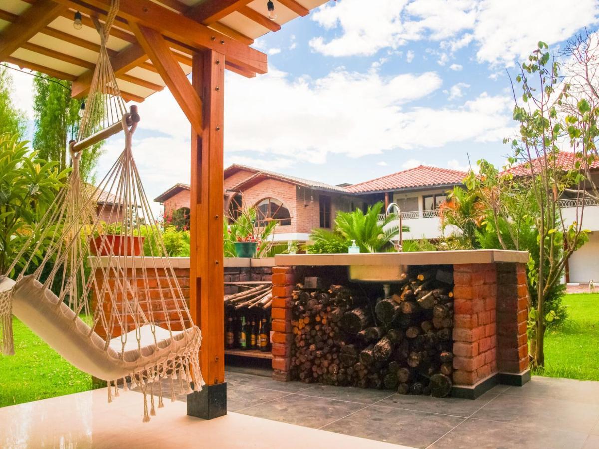 Bamboo Village Place Тумбако Экстерьер фото
